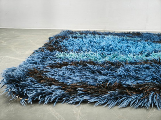 Image 1 of Großer dänischer abstrakter blauer Wollteppich „Rya“ im Ege-Stil
