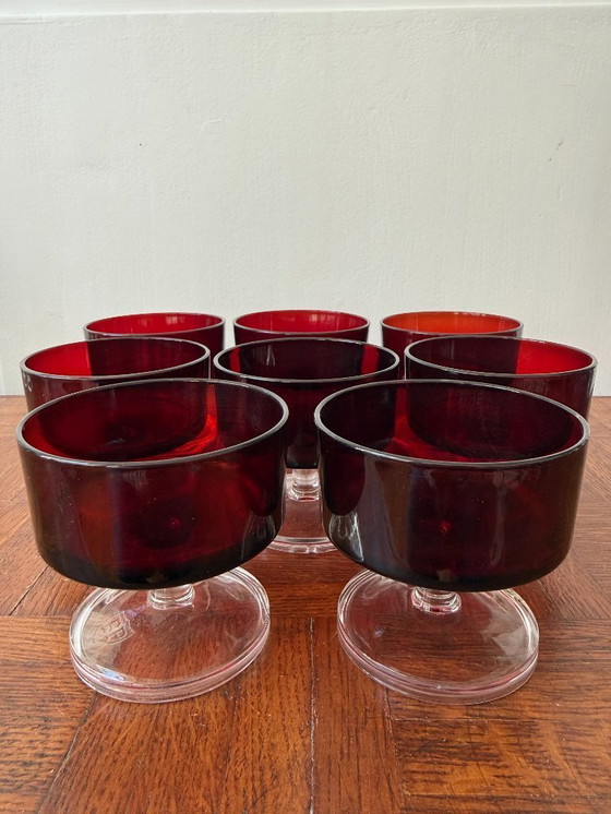 Image 1 of Juego de 6 copas de champán rojo rubí Luminarc, fabricadas en Francia, años 70