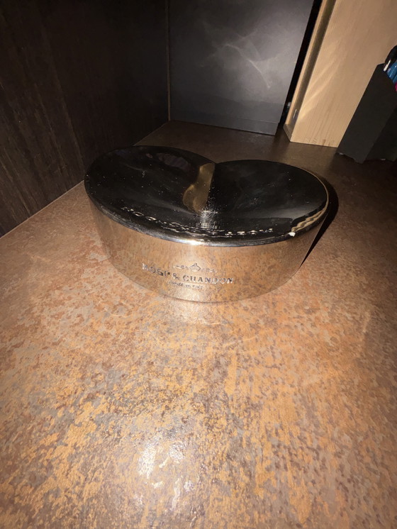 Image 1 of Moët & Chandon Erdbeerschale/Zigarrenaschenbecher