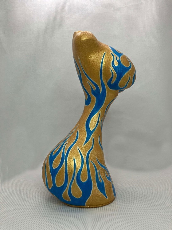 Image 1 of Statuetta fluorescente per body art. Realizzata a mano dall'artista.