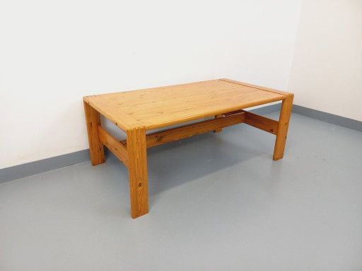 Grote vintage salontafel van massief grenenhout uit de jaren 70/80.