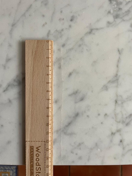 Image 1 of Hermosa mesa de mármol a buen precio debido a daños menores.