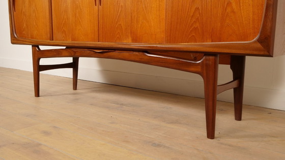 Image 1 of Credenza alta vintage | Johannes Andersen | Design danese | Teak