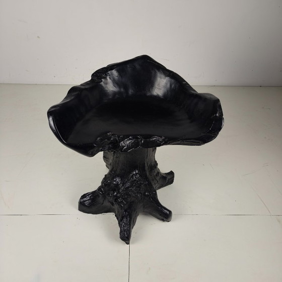 Image 1 of Sedia nera in ceppo d'albero di metà secolo