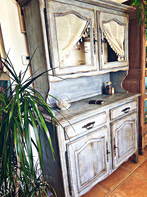 Gepatineerd dressoir