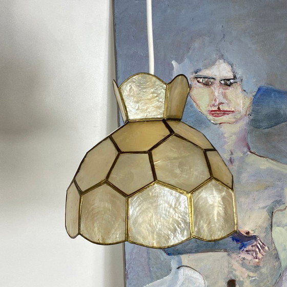 Pair of Capiz Pearl Pendant Lights, 1950s – Pendant lamps, Stone (photo 7 of 9)