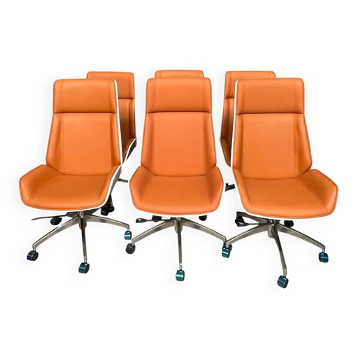Ensemble de fauteuils vintage. – bureaustoelen
