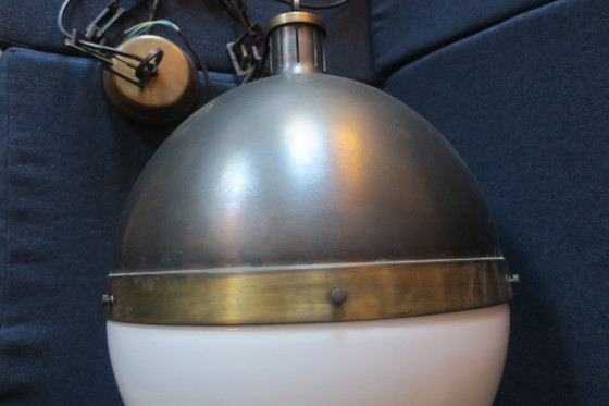 Image 1 of Große Hicks-Pendelleuchte aus Bronze und Milchglas von Thomas O'Brien, USA