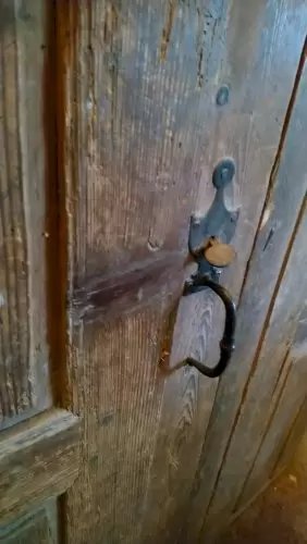 Ante doppie per armadio in pino – Colonne, Wood, Iron (photo 22 of 40)