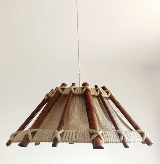 Image 1 of Lámpara colgante escandinava de cuerda y madera, 1970