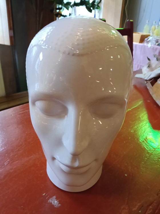 Image 1 of Porcelain mannequin head - sleek and timeless
