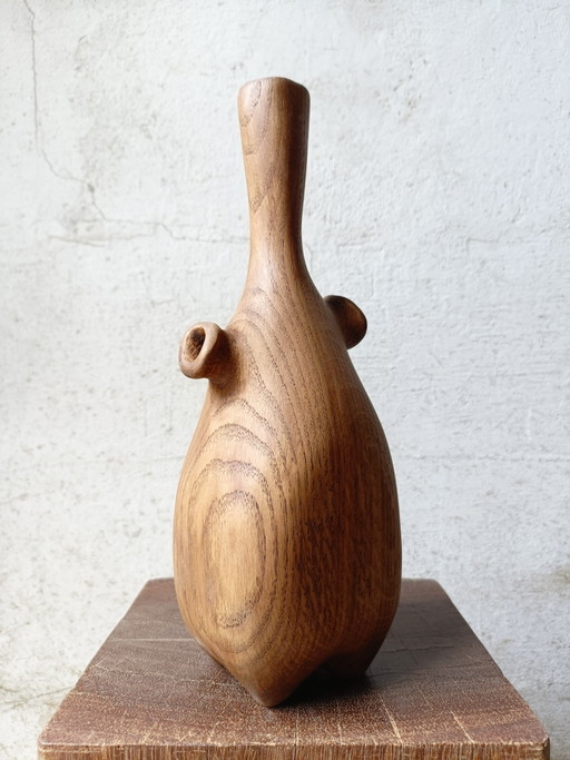 Vase/Skulptur aus geschnitzter massiver Eiche