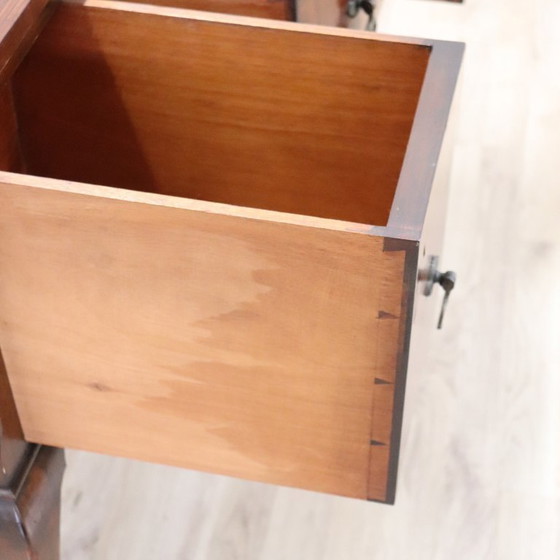 Image 1 of Scrivania in noce impiallacciato, inizio XX secolo