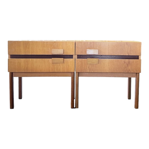 Dos pequeñas cómodas