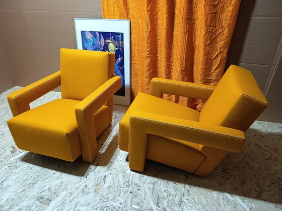 Image 1 of CASSINA Paire de fauteuils Utrecht 637 NEUF 2026 en laine KVARD Moutarde par Gerrit Rietveld