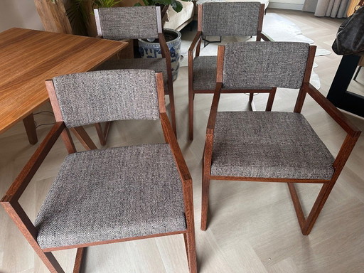 Ensemble de 4 chaises de salle à manger vintage
