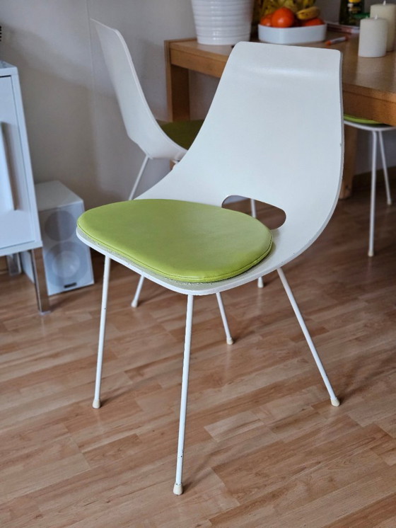 Image 1 of 4x Tonneau eetkamerstoel van Pierre Guariche voor Steiner