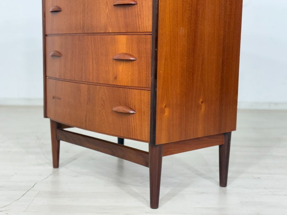 Image 1 of Commode danoise style milieu du XXe siècle / Lavabo / Armoire à linge / Meuble vintage