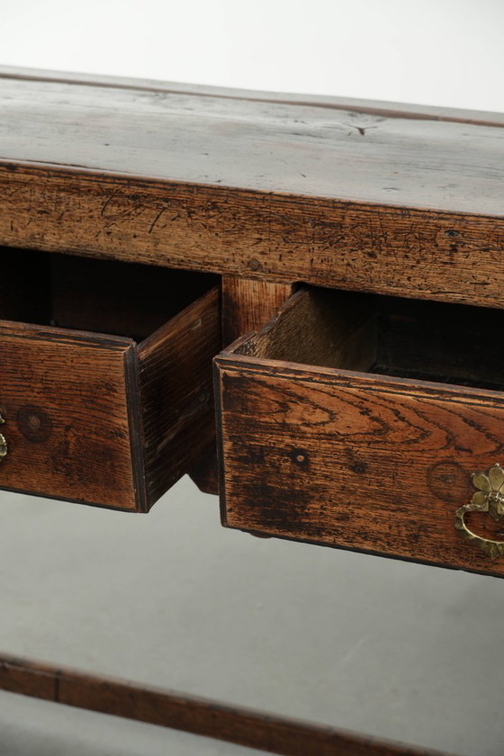 Image 1 of Antiek Engels eikenhouten dressoir met drie lades uit eind 17e/ begin 18e eeuw