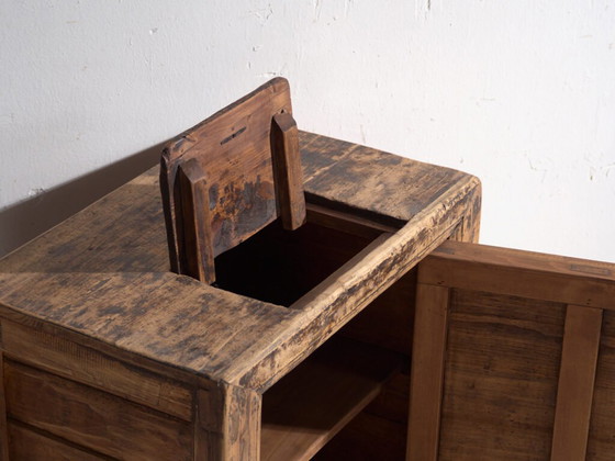 Shanxi low cabinet in elm with carved door – China, circa 1930 – Sideboard cabinet, Iron (photo 20 of 40)