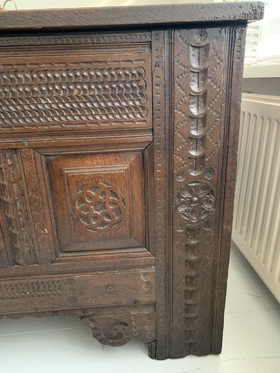 Image 1 of Baule porta coperte del XVIII secolo