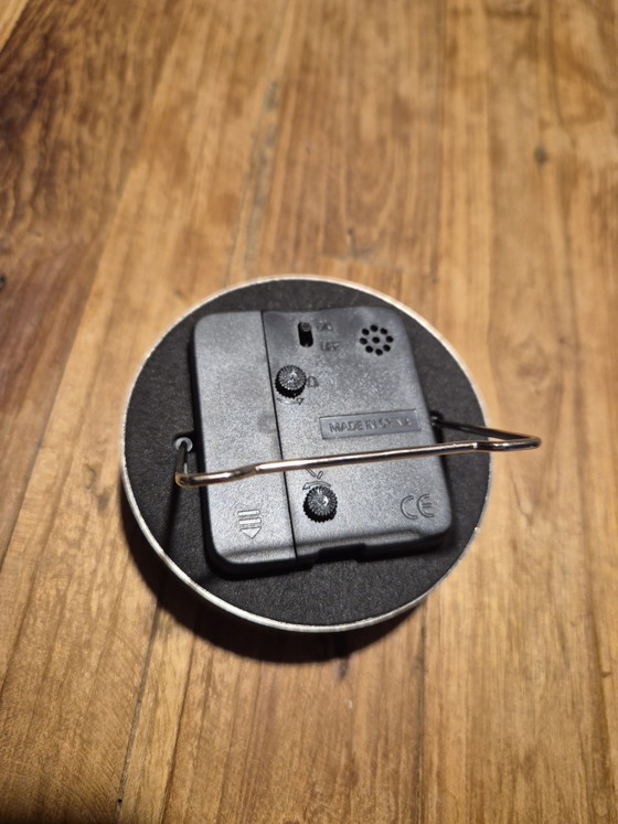 Image 1 of Karlsson Reiseuhr mit Weckfunktion