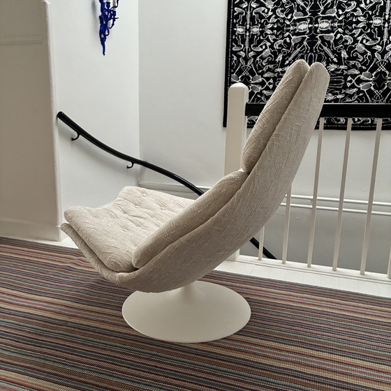 Image 1 of Artifort 588