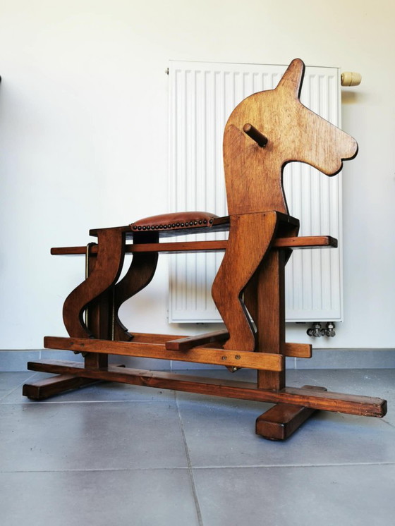 Image 1 of Cheval à bascule antique