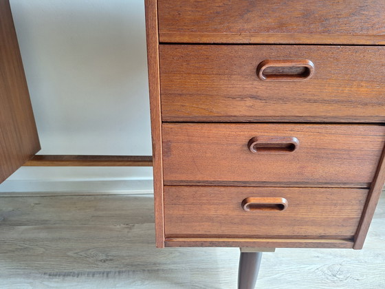 Image 1 of Schöner dänischer Schreibtisch