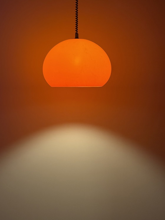 Image 1 of orangefarbene Pendelleuchte aus den 70ern
