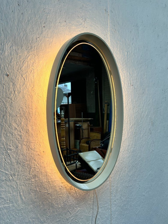 Image 1 of Vintage Ovale Spiegel Met Verlichting In Houten Lijst, Hillebrand Duitsland 1970,s