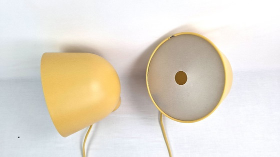 Image 1 of Paar vintage mosterdgele wandlampen