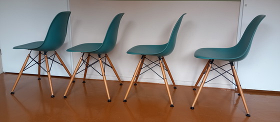 Image 1 of Vitra Eames DSW 4x
