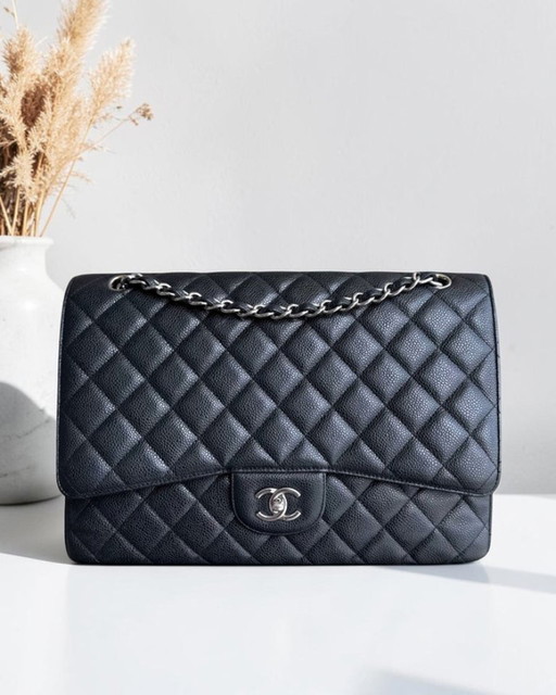 Borsa Chanel Classic Flap Maxi - Caviar 33CM, chiusura singola con patta, trapuntata, nera, con finiture argentate, serie 13