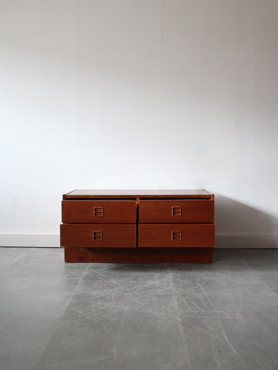 Image 1 of Cassettiera danese vintage in teak