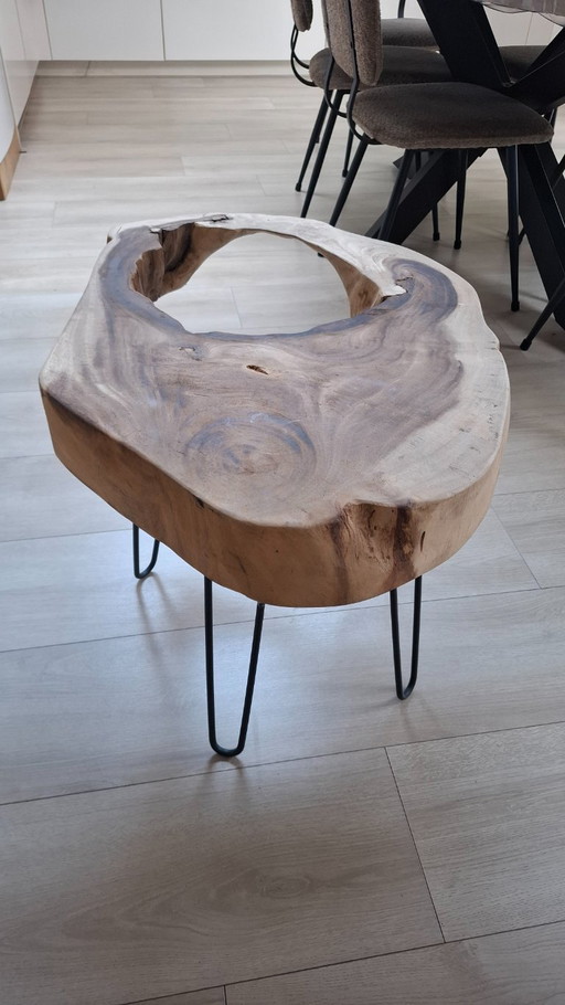 suar wood side table