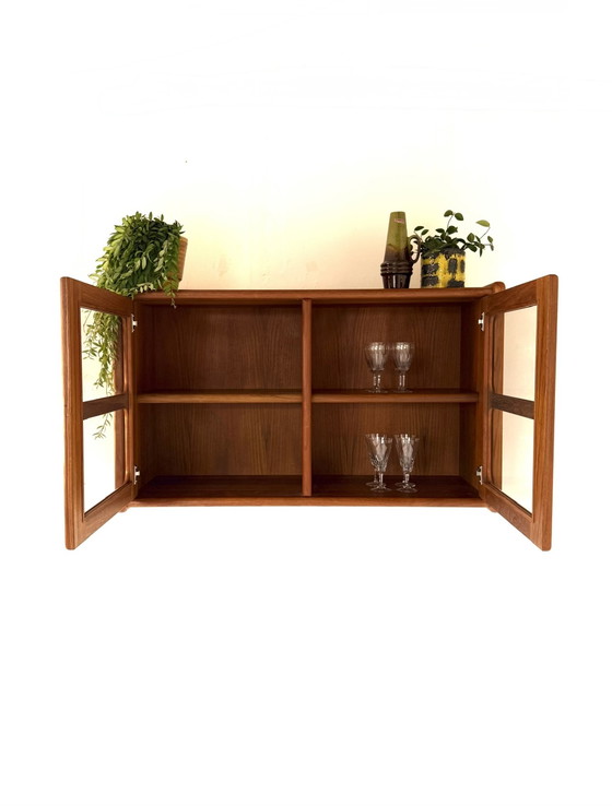 Image 1 of Vetrina vintage galleggiante in teak, Dyrlund '70