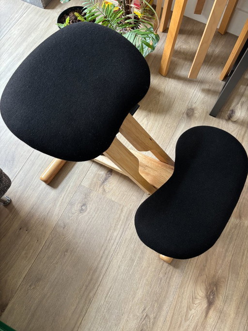 Sgabello ergonomico per inginocchiarsi