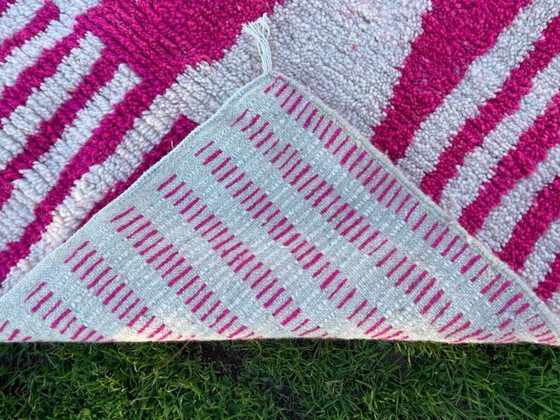 Image 1 of Magnifique Tapis artisanal rose 250cmx150cm 