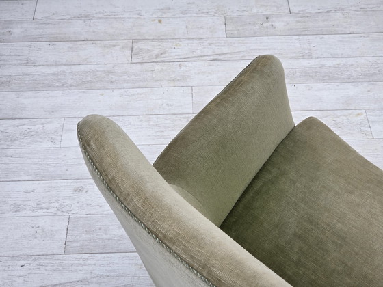 Image 1 of Sofá curvo danés de dos plazas, años 60, terciopelo, madera de haya.