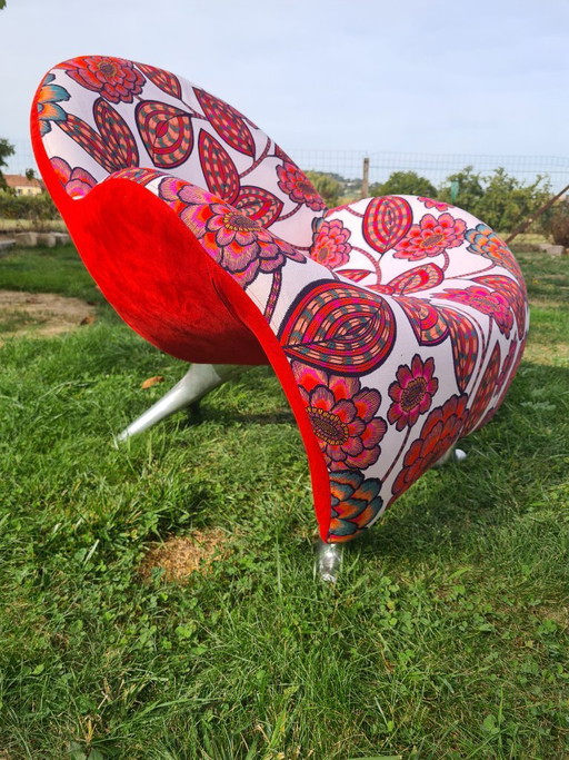 Restored Leolux "Pallone" Armchair. Unique piece by artisan upholsterer