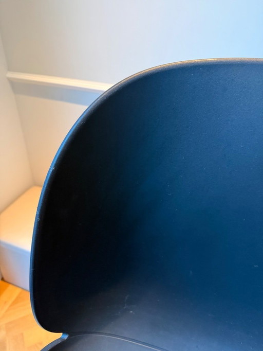 2x Gubi barstoelen 75cm