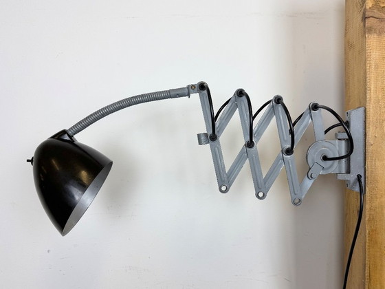 Image 1 of Graue industrielle Scherenwandleuchte von Elektroinstala, 1960er Jahre