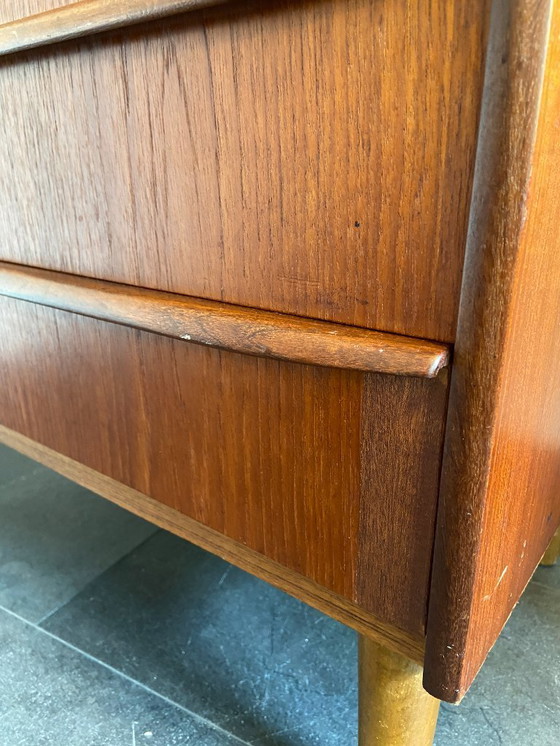 Image 1 of Vintage Deense ladekast in teak met 5 laden