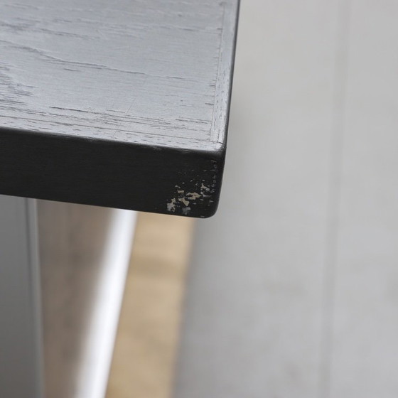 Image 1 of Karl-Erik Ekselius — Bureau JOC Vetlanda — Style suédois moderne des années 1980 — Détails en bois laqué et aluminium