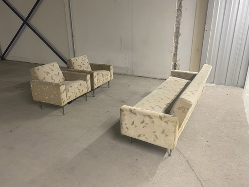 Mooie vintage slaapbank Artifort met bijpassende fauteuils