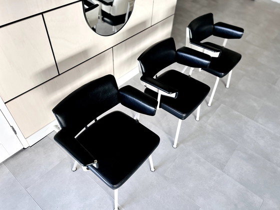 Image 1 of Ahrend Friso Kramer Resort sillas 1960s cuero negro