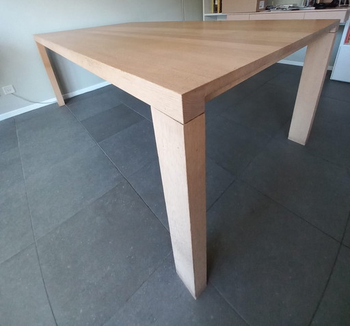 Arco Essenza Dining Table