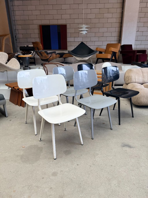 Revolt chairs by Friso Kramer (set of 6) – eetkamerstoelen, Metal, Plastic (photo 2 of 16)