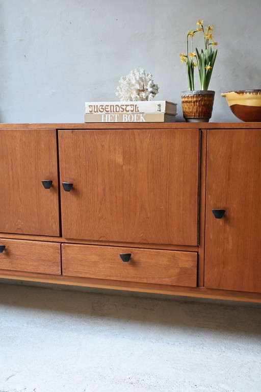Wunderschönes großes Sideboard aus Teakholz im Mid-Century-Stil